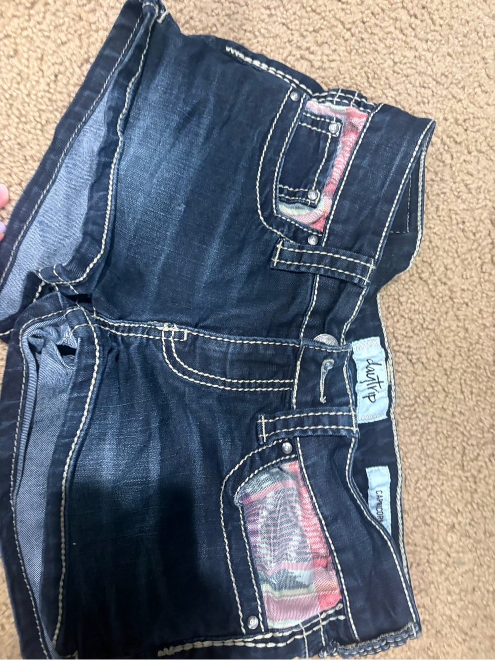 Aprico Indigo Denim Cropped Jeans with Contrast Stitching